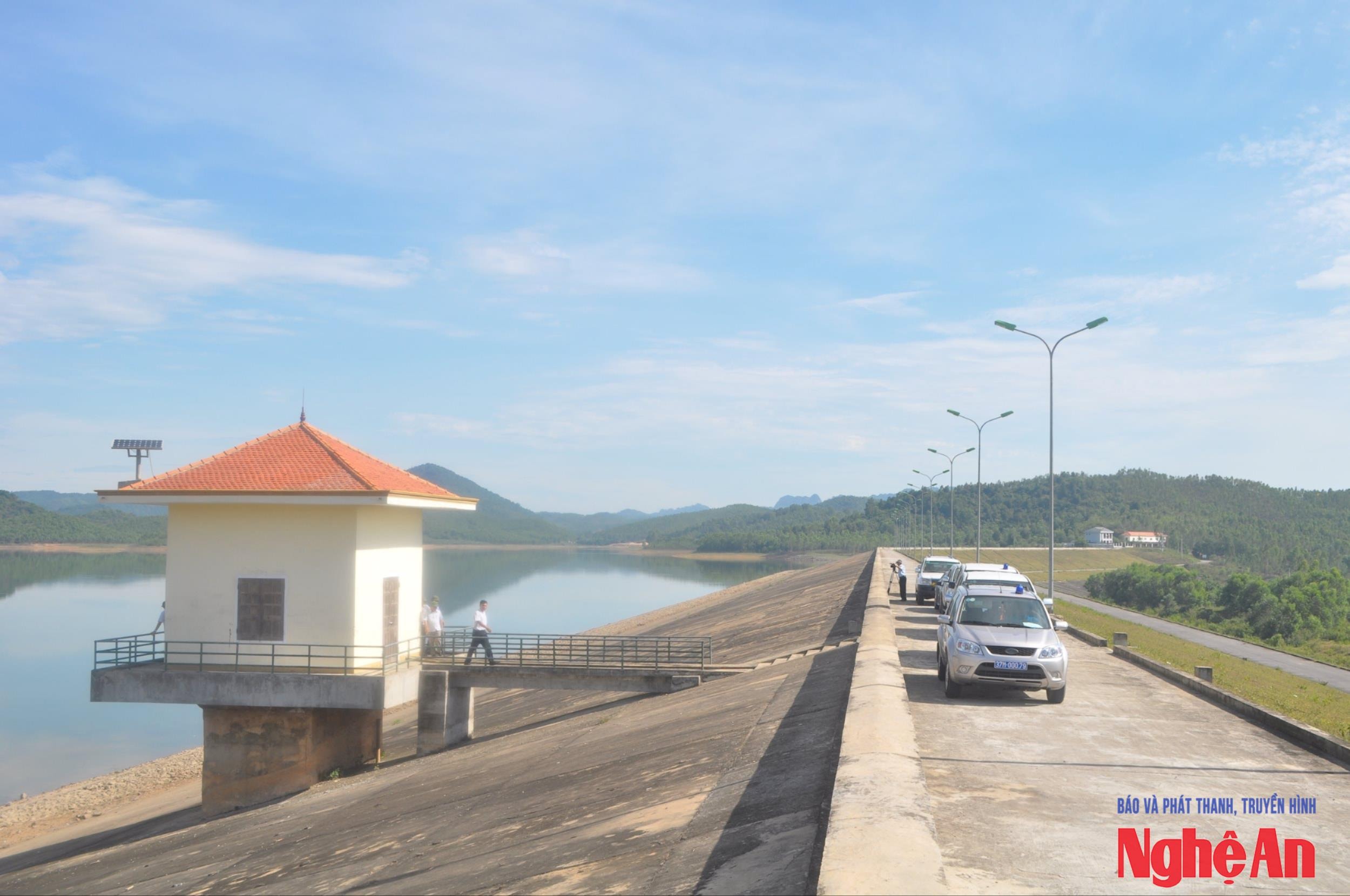 Khắc phục khó khăn, ngành Nông nghiệp và Môi trường Nghệ An đáp ứng kịp thời nguồn nước tưới, tiêu phục vụ sản xuất