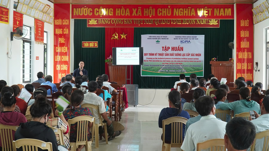 TẬP HUẤN KỸ THUẬT SẢN XUẤT LẠC GIỐNG VỤ HÈ THU 2025